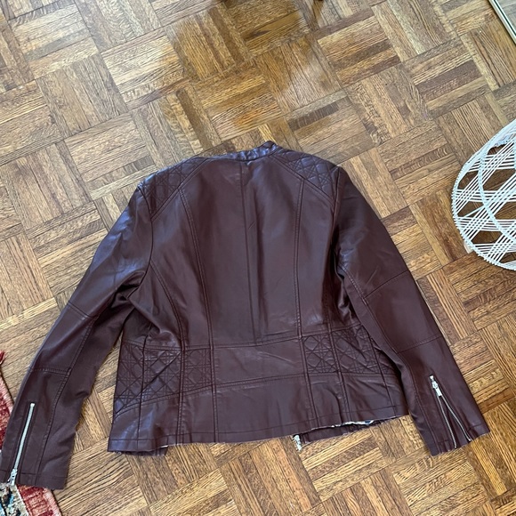 Black Rivet jacket - Picture 3 of 7